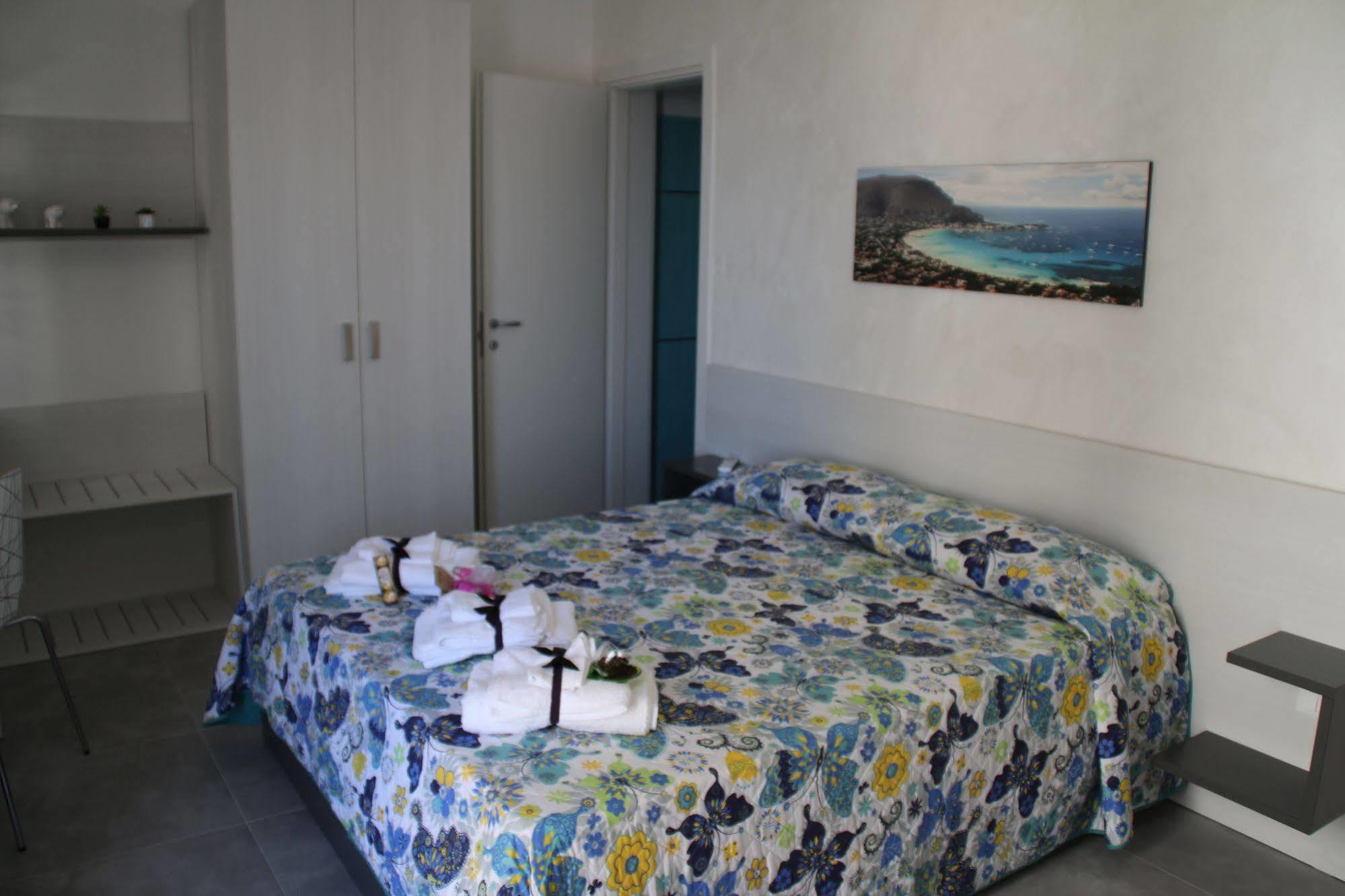La Terrazza B&B Comiso Buitenkant foto