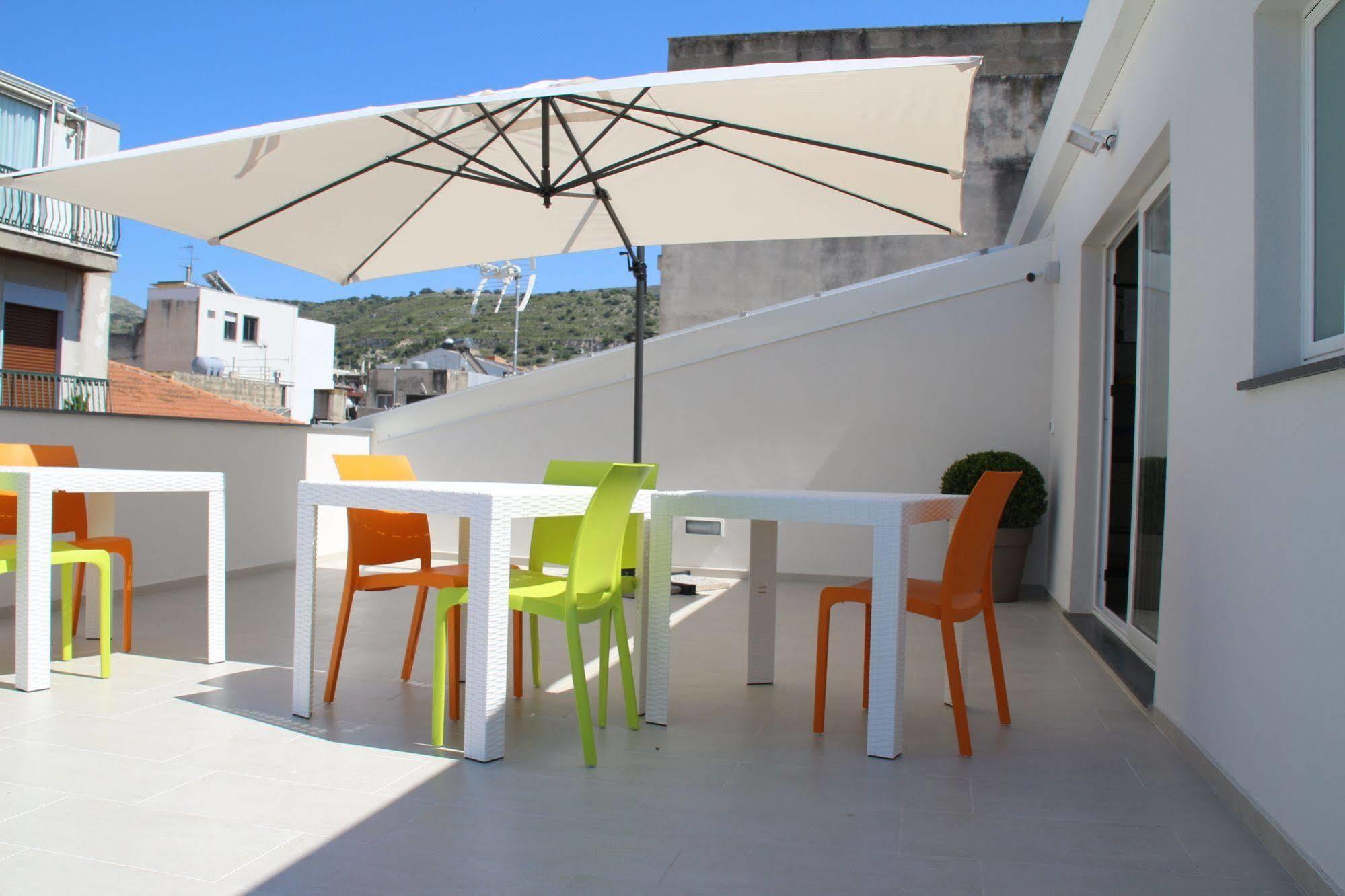 La Terrazza B&B Comiso Buitenkant foto